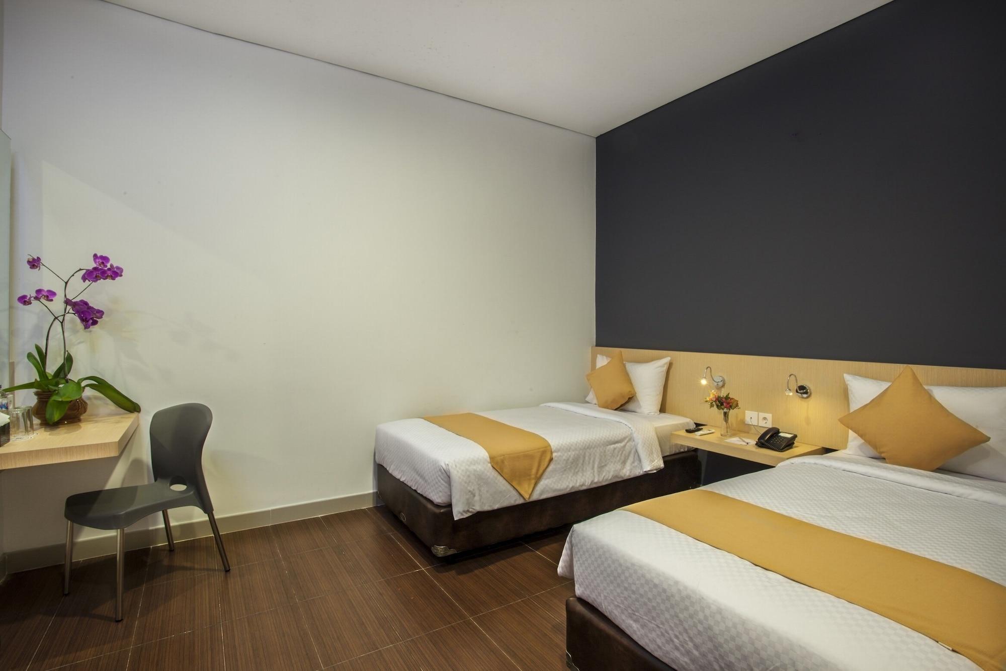 Hotel 88 Embong Malang Tunjungan Surabaya By Wh - Breakfast With The Best View On The Highest Floor And Strategic Location In The City Center Exterior foto