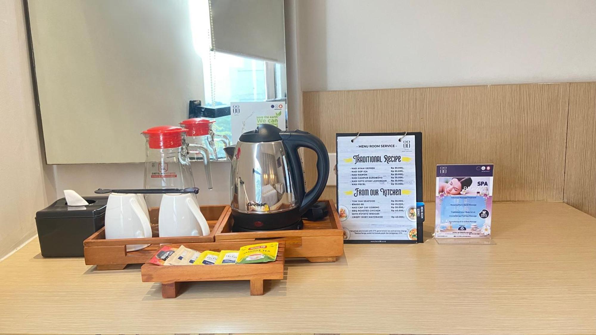 Hotel 88 Embong Malang Tunjungan Surabaya By Wh - Breakfast With The Best View On The Highest Floor And Strategic Location In The City Center Exterior foto