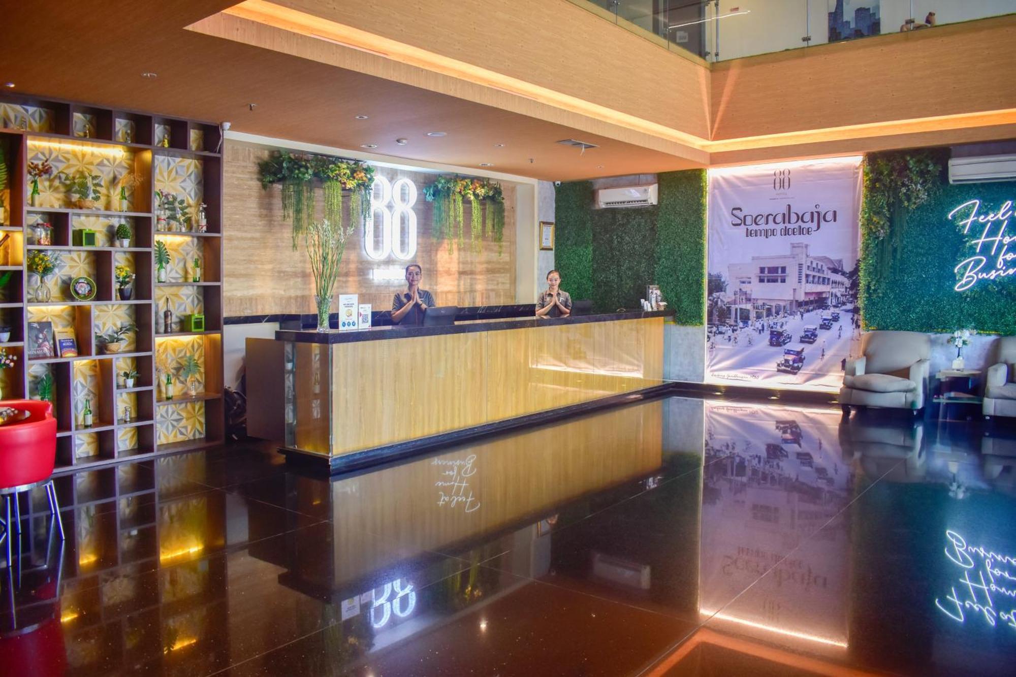 Hotel 88 Embong Malang Tunjungan Surabaya By Wh - Breakfast With The Best View On The Highest Floor And Strategic Location In The City Center Exterior foto